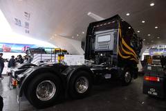 红岩 杰狮S100重卡 480马力 6X4 牵引车(上菲红C13)(CQ4255HXG334) 红岩 杰狮S100重卡 480马力 6X4 牵引车(上菲红C13)(CQ4255HXG334)