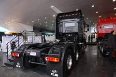 红岩 杰狮S100重卡 480马力 6X4 牵引车(上菲红C13)(CQ4255HXG334) 红岩 杰狮S100重卡 480马力 6X4 牵引车(上菲红C13)(CQ4255HXG334)