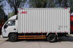 江铃 顺达窄体 116马力 4.21米单排厢式轻卡(JX5044XXYXGQ2)