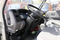 江铃 顺达窄体 116马力 4.21米单排厢式轻卡(JX5044XXYXGQ2)