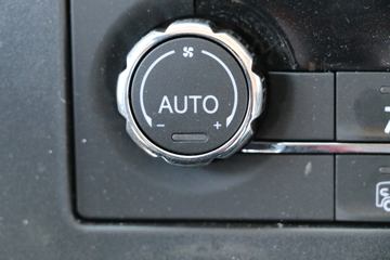 �ൺ��� ��V�п� 2.0�� 220���� 4X2 6.75�������ػ���(���)(����)(CA1168PK15L2E6A80)ͼƬ