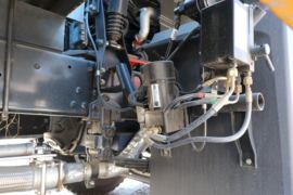 龙V&nbsp;载货车底盘                                                图片