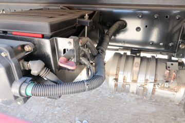 �ൺ��� ��V�п� 2.0�� 220���� 4X2 6.75�������ػ���(���)(����)(CA1168PK15L2E6A80)ͼƬ