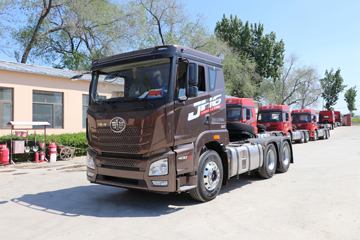青岛解放 JH6重卡 卓越版2.0 460马力 6X4 LNG牵引车(国六)(CA4251P25K2T1NE6A80)