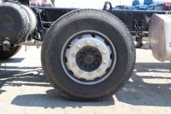 青岛解放 JH6重卡 卓越版 320马力 6X2 9.5米栏板载货车(国六)(CA1250P26K2L7T3E6A80)