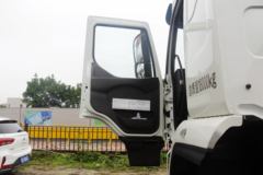 东风柳汽 乘龙H5中卡 220马力 4X2 9.7米厢式载货车(LZ5182XXYM5AB)