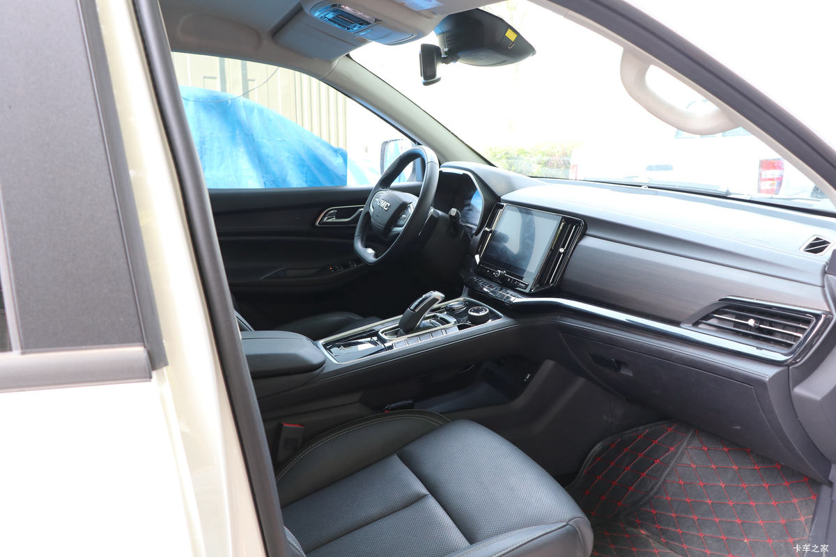 ���� ��9 2019�� ����� 2.0T���� 220���� 8���Զ� ���� ˫��SUV������Ƥ����ʻ��                                               