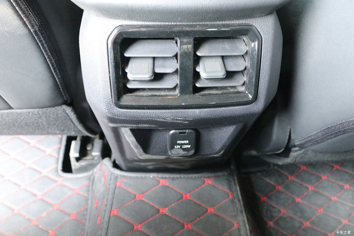 ���� ��9 2019�� ����� 2.0T���� 220���� 8���Զ� ���� ˫��SUV������Ƥ����ʻ��                                               