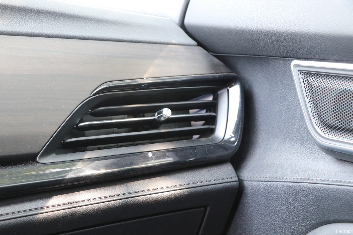 ���� ��9 2019�� ����� 2.0T���� 220���� 8���Զ� ���� ˫��SUV������Ƥ����ʻ��                                               