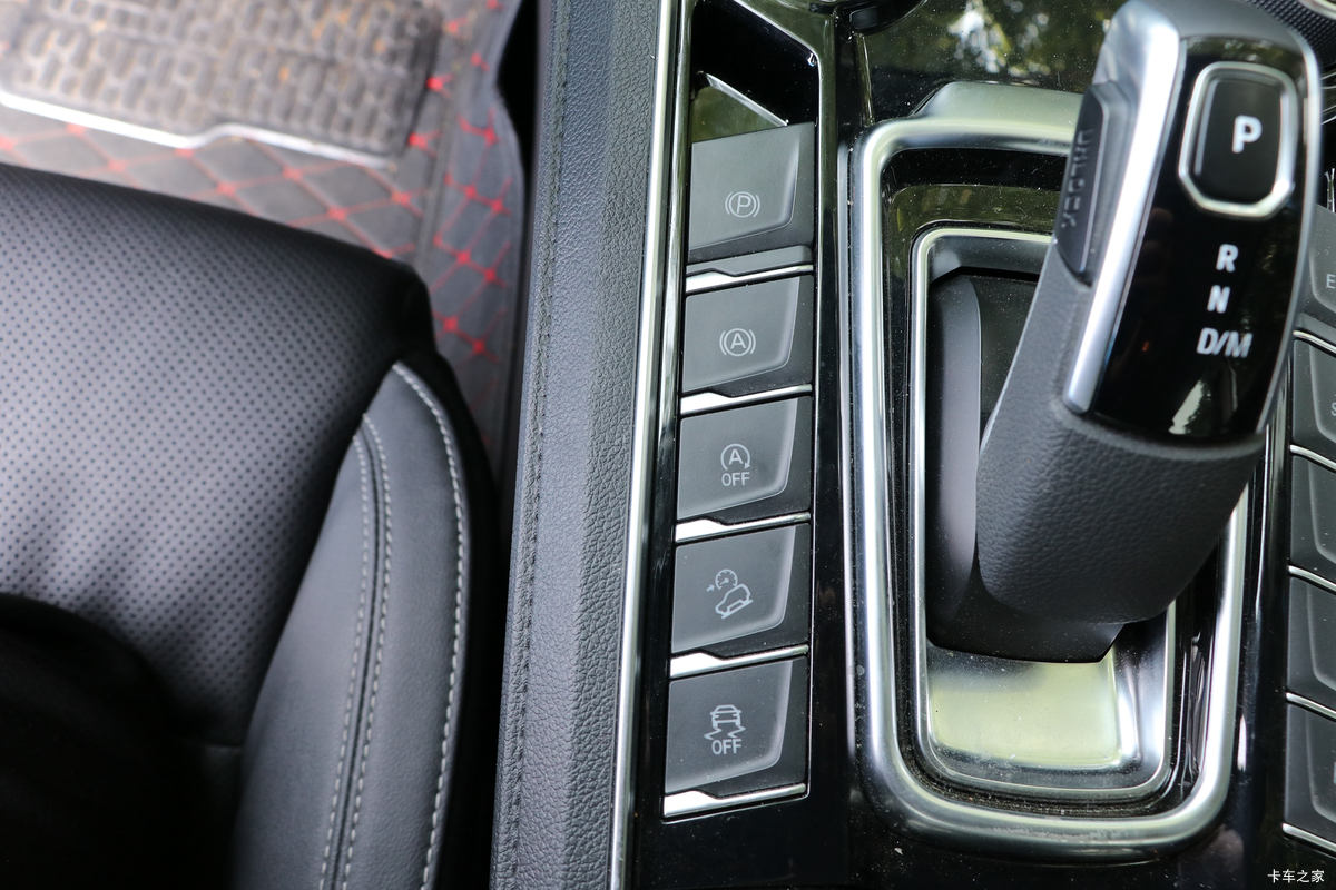 ���� ��9 2019�� ����� 2.0T���� 220���� 8���Զ� ���� ˫��SUV������Ƥ����ʻ��                                               