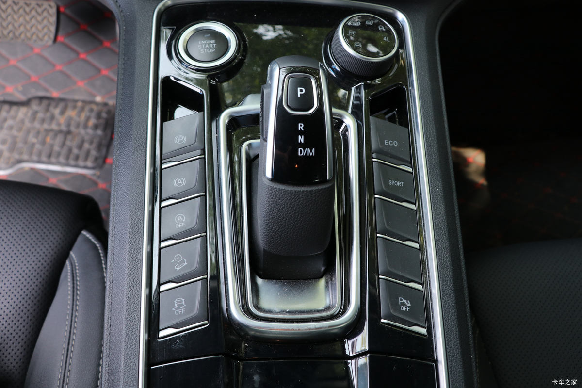 ���� ��9 2019�� ����� 2.0T���� 220���� 8���Զ� ���� ˫��SUV������Ƥ����ʻ��                                               