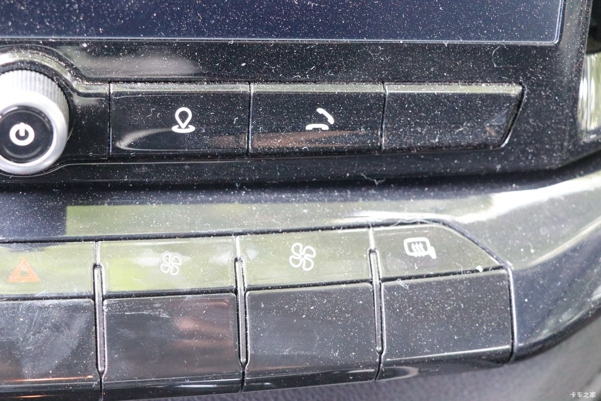 ���� ��9 2019�� ����� 2.0T���� 220���� 8���Զ� ���� ˫��SUV������Ƥ����ʻ��                                               