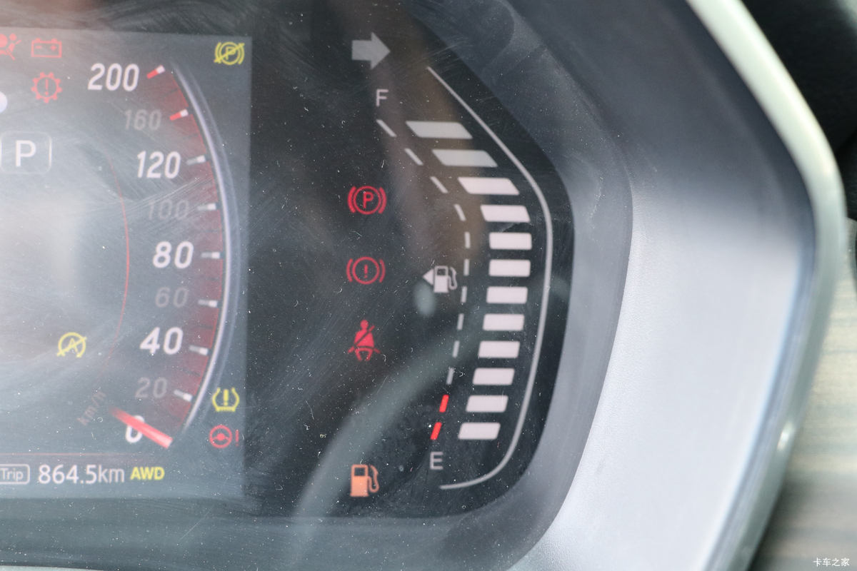 ���� ��9 2019�� ����� 2.0T���� 220���� 8���Զ� ���� ˫��SUV������Ƥ����ʻ��                                               