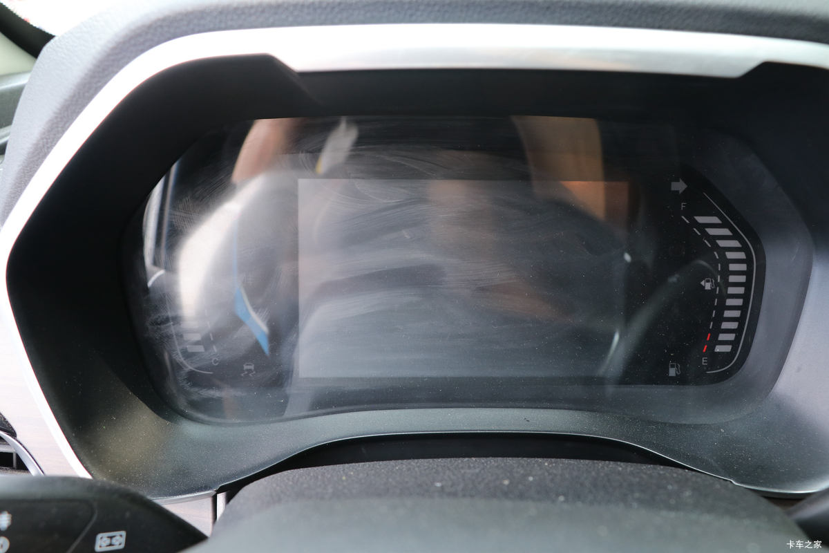 ���� ��9 2019�� ����� 2.0T���� 220���� 8���Զ� ���� ˫��SUV������Ƥ����ʻ��                                               