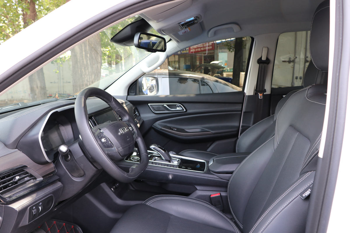 ���� ��9 2019�� ����� 2.0T���� 220���� 8���Զ� ���� ˫��SUV������Ƥ����ʻ��                                               