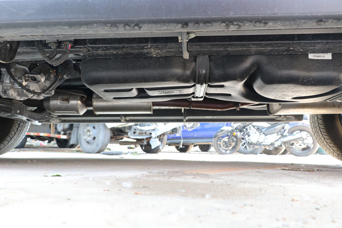 ���� ��9 2019�� ����� 2.0T���� 220���� 8���Զ� ���� ˫��SUV������Ƥ������                                                