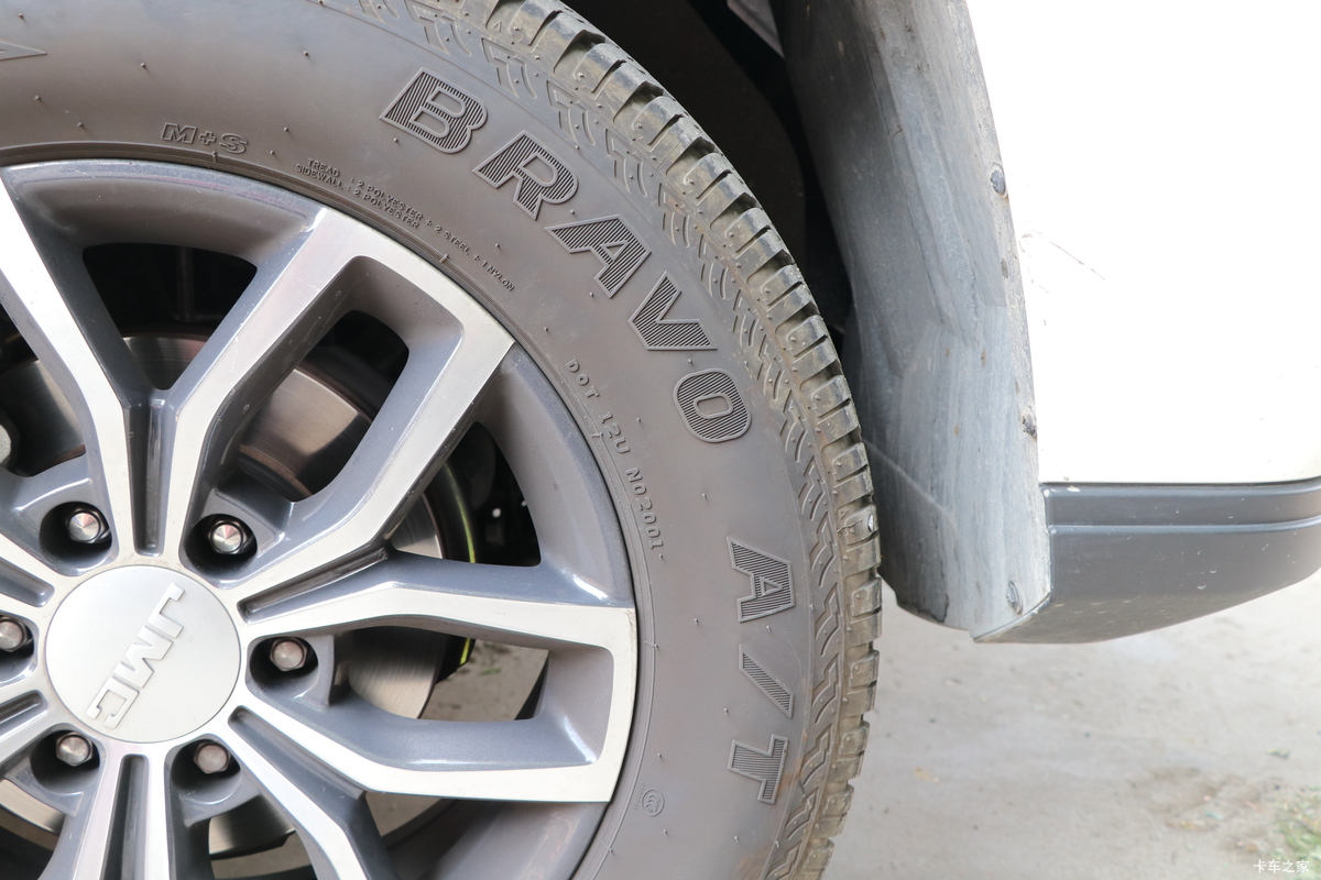 ���� ��9 2019�� ����� 2.0T���� 220���� 8���Զ� ���� ˫��SUV������Ƥ������                                                