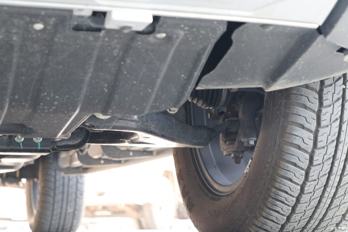 ���� ��9 2019�� ����� 2.0T���� 220���� 8���Զ� ���� ˫��SUV������Ƥ������                                                