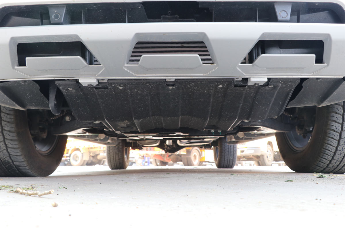 ���� ��9 2019�� ����� 2.0T���� 220���� 8���Զ� ���� ˫��SUV������Ƥ������                                                