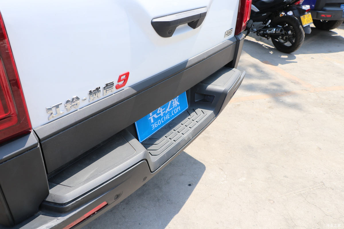 ���� ��9 2019�� ����� 2.0T���� 220���� 8���Զ� ���� ˫��SUV������Ƥ����װ                                                