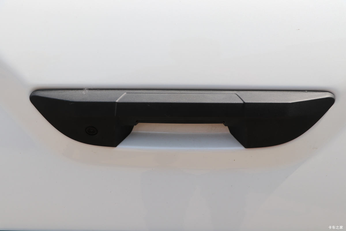 ���� ��9 2019�� ����� 2.0T���� 220���� 8���Զ� ���� ˫��SUV������Ƥ����װ                                                