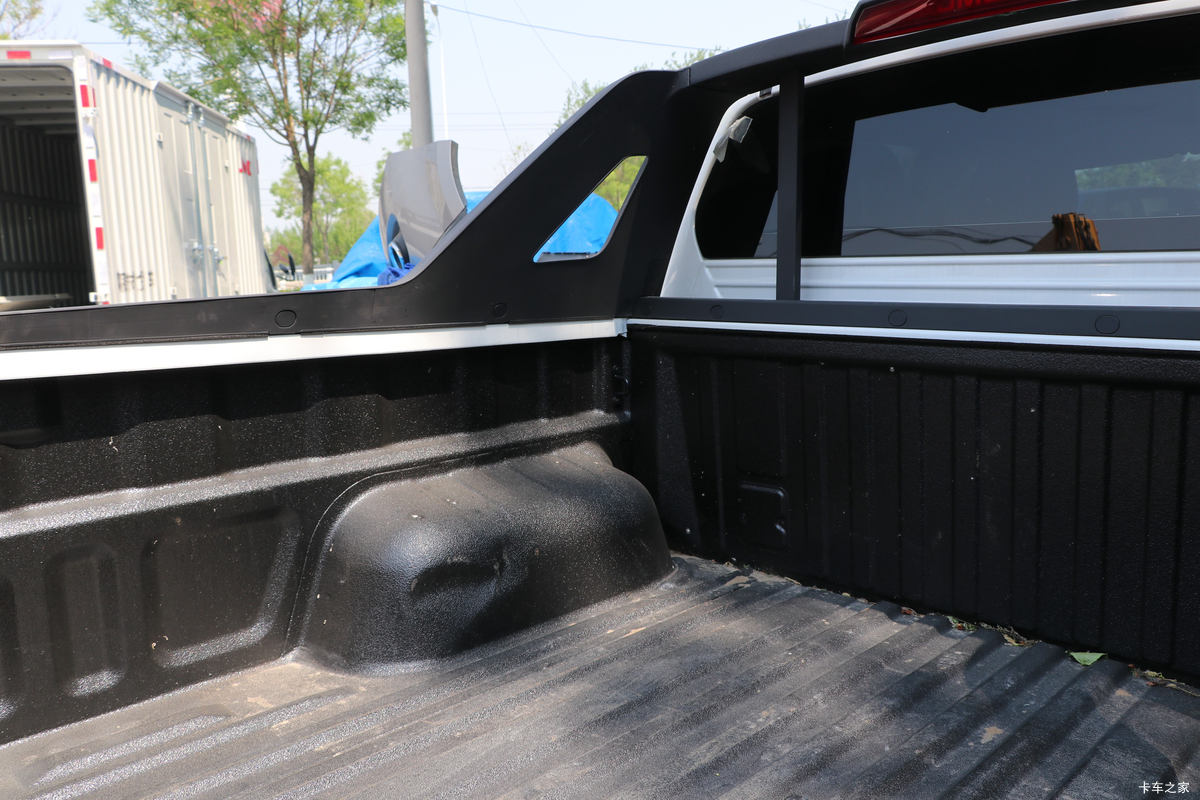 ���� ��9 2019�� ����� 2.0T���� 220���� 8���Զ� ���� ˫��SUV������Ƥ����װ                                                