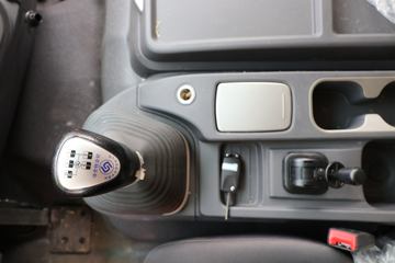 ���� ŷ��Rϵ 220���� 8.6����ʽ�ػ���(����)(BJ5166XXY-2A)ͼƬ