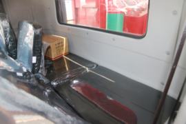 轩德X6&nbsp;自卸车驾驶室                                               图片