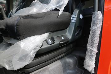 �й����� �ǵ¿�SITRAK G7�ؿ� ���˰� 460���� 6X4ǣ����ͼƬ