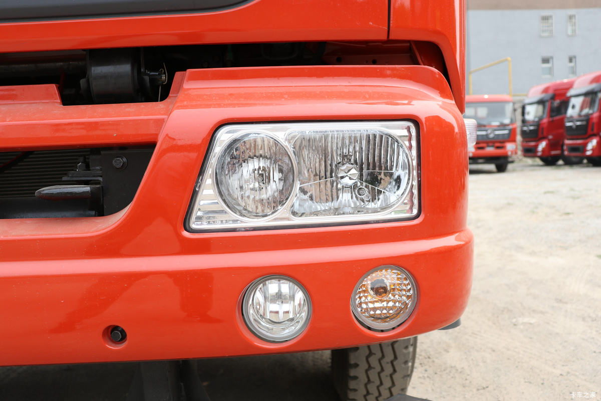 �������ó� ���VR 180���� 4X2 ƽ�����䳵(DFH5160TPBBX1JV)���