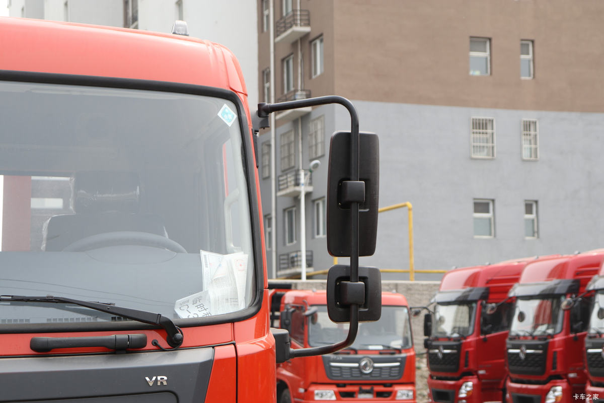 �������ó� ���VR 180���� 4X2 ƽ�����䳵(DFH5160TPBBX1JV)���