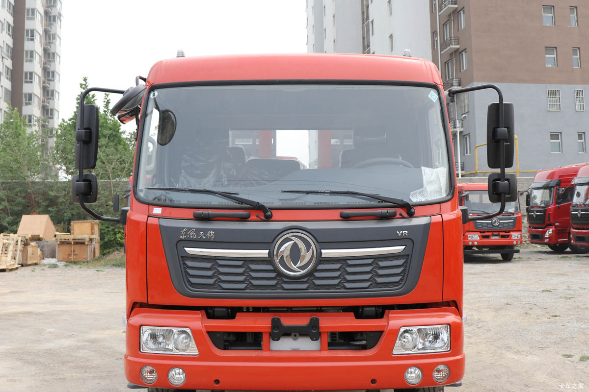 �������ó� ���VR 180���� 4X2 ƽ�����䳵(DFH5160TPBBX1JV)���