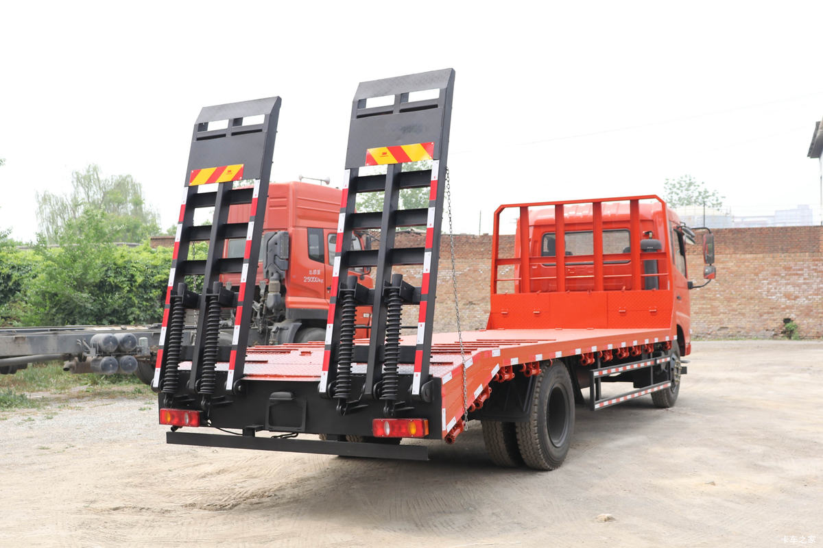 �������ó� ���VR 180���� 4X2 ƽ�����䳵(DFH5160TPBBX1JV)���