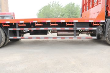 �������ó� ���VR 180���� 4X2 ƽ�����䳵ͼƬ