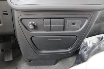 �������ó� ���KR 245���� 6X2 8.6����ʽ�ػ���(DFH5250XXYBXV)ͼƬ