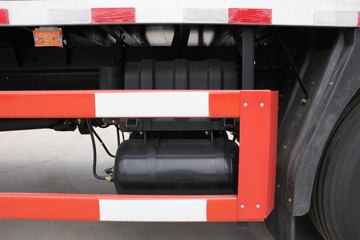 �������ó� ���KR 245���� 6X2 8.6����ʽ�ػ���ͼƬ