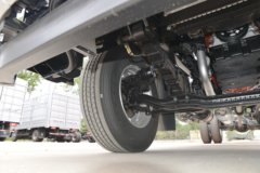 福田 欧航R系 210马力 4X2 6.8米载货车底盘(BJ1186VKPFK-A1)