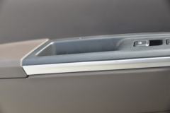 江铃 凯运强劲版 152马力 4X2 垃圾车底盘(JX1083TG26)