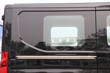 �Ͼ���ά�� ŷʤ 122���� 2.3T�ֶ� 5�� �Ͷ�����;���ó�ͼƬ