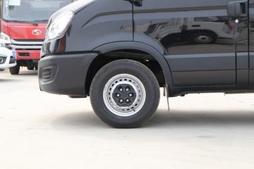 �Ͼ���ά�� ŷʤ 122���� 2.3T�ֶ� 5�� �Ͷ�����;���ó�ͼƬ