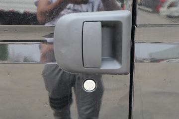 �Ͼ���ά�� ŷʤ 122���� 2.3T�ֶ� 5�� �Ͷ�����;���ó�ͼƬ