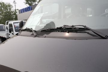 �Ͼ���ά�� ŷʤ 122���� 2.3T�ֶ� 5�� �Ͷ�����;���ó�ͼƬ