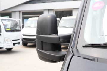 �Ͼ���ά�� ŷʤ 122���� 2.3T�ֶ� 5�� �Ͷ�����;���ó�ͼƬ