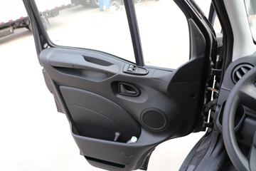 �Ͼ���ά�� ŷʤ 122���� 2.3T�ֶ� 5�� �Ͷ�����;���ó�ͼƬ