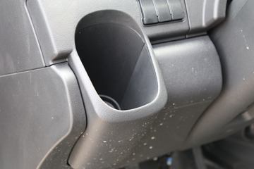 �Ͼ���ά�� ŷʤ 122���� 2.3T�ֶ� 5�� �Ͷ�����;���ó�ͼƬ