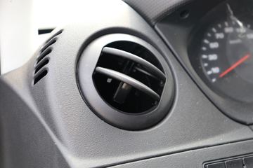 �Ͼ���ά�� ŷʤ 122���� 2.3T�ֶ� 5�� �Ͷ�����;���ó�ͼƬ