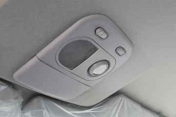 �Ͼ���ά�� ŷʤ 122���� 2.3T�ֶ� 5�� �Ͷ�����;���ó�ͼƬ