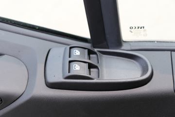 �Ͼ���ά�� ŷʤ 122���� 2.3T�ֶ� 5�� �Ͷ�����;���ó�ͼƬ