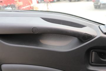 �Ͼ���ά�� ŷʤ 122���� 2.3T�ֶ� 5�� �Ͷ�����;���ó�ͼƬ