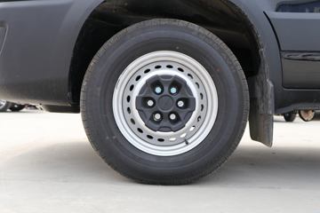 �Ͼ���ά�� ŷʤ 122���� 2.3T�ֶ� 5�� �Ͷ�����;���ó�ͼƬ